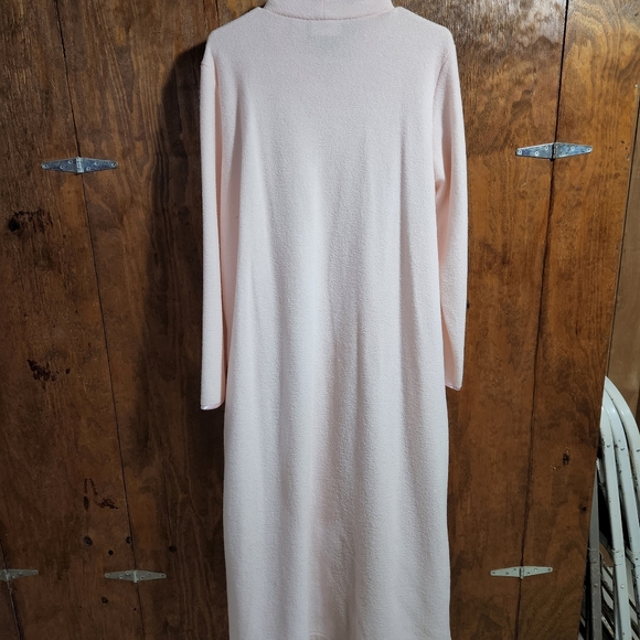 Lightweight robe - Picture 2 of 4